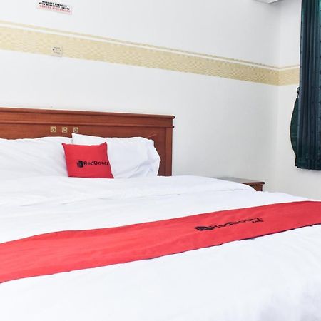 Reddoorz Near Lenmarc Mall Surabaya Pradahkalikendal Eksteriør bilde