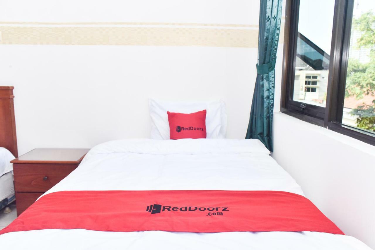 Reddoorz Near Lenmarc Mall Surabaya Pradahkalikendal Eksteriør bilde